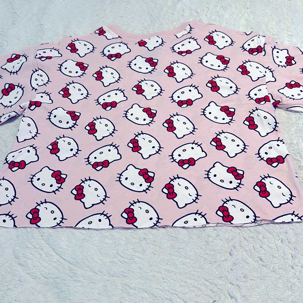 Hello Kitty Shirt - Picture 5 of 8